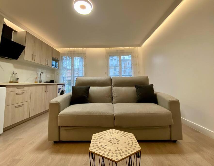 Suite Maximilien Near Disneyland Bussy-Saint-Georges Exteriér fotografie